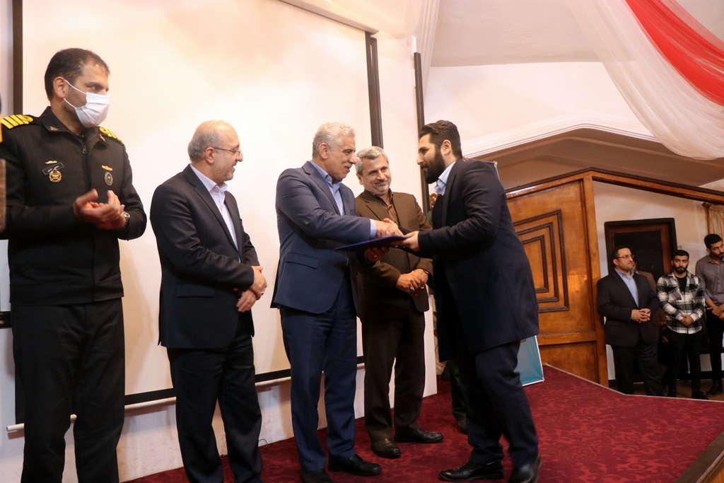 برگزیده جشنواره فانوس